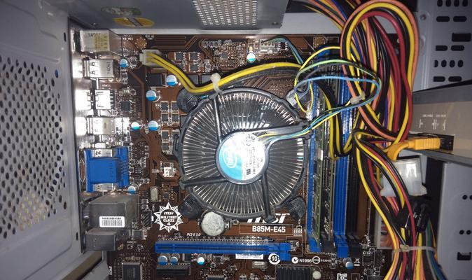 探索主机显卡（揭秘主机显卡的位置及其作用） 