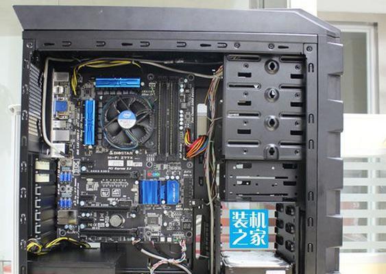 从零开始的电脑主机组装教程（轻松学会DIY电脑主机的必备技巧） 